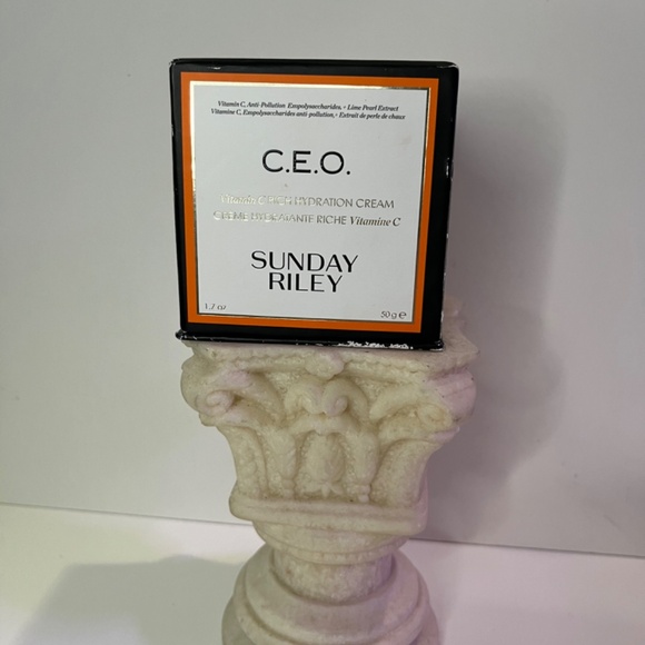 C.E.O. Vitamin C Rich hydration cream Sunday Riley - Picture 2 of 4